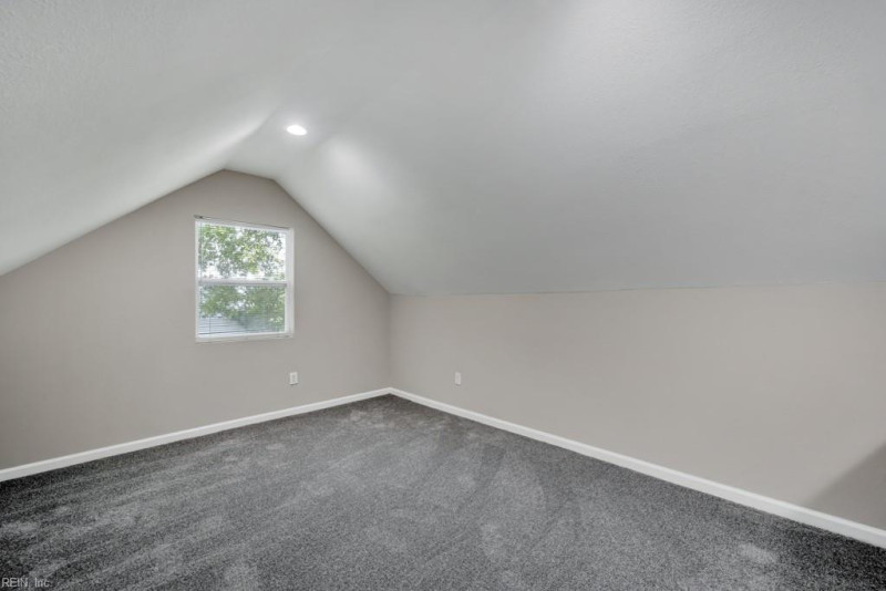 Photo 23 of 32 residential for sale in Portsmouth virginia
