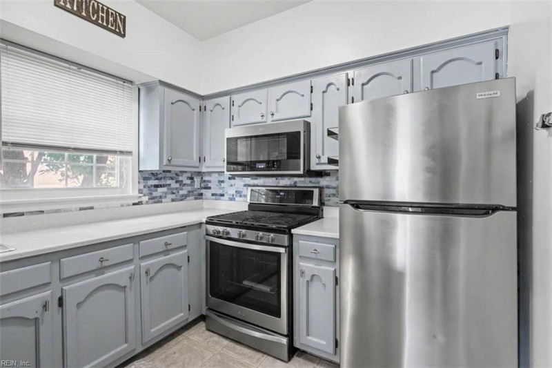 Photo 10 of 30 residential for sale in Newport News virginia