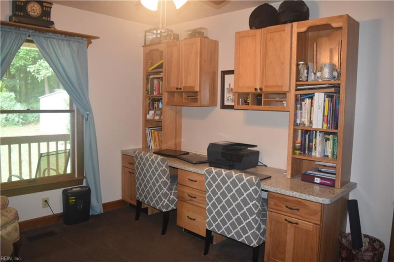 Photo 15 of 42 residential for sale in Isle of Wight County virginia