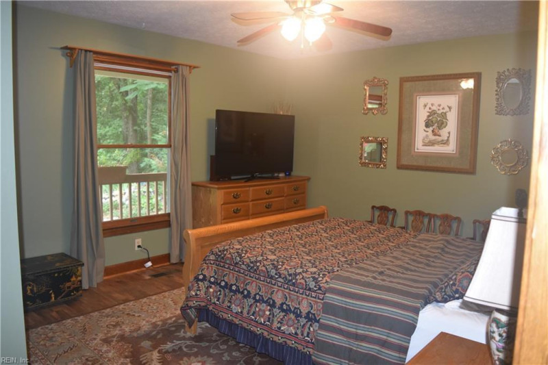 Photo 20 of 42 residential for sale in Isle of Wight County virginia