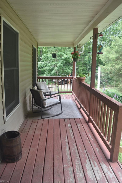 Photo 5 of 42 residential for sale in Isle of Wight County virginia