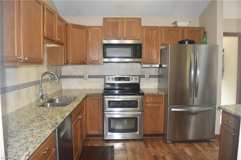 Photo 8 of 42 residential for sale in Isle of Wight County virginia