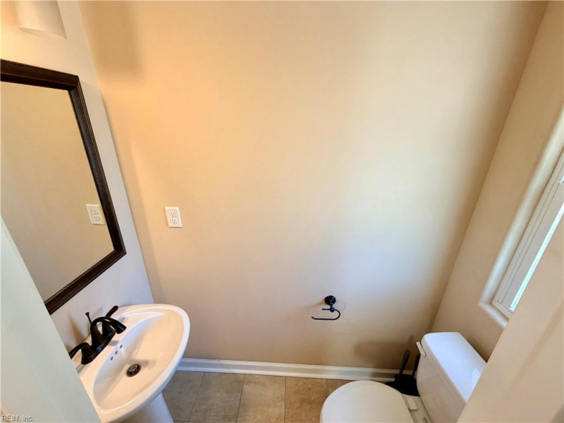 Photo 12 of 50 residential for sale in Portsmouth virginia