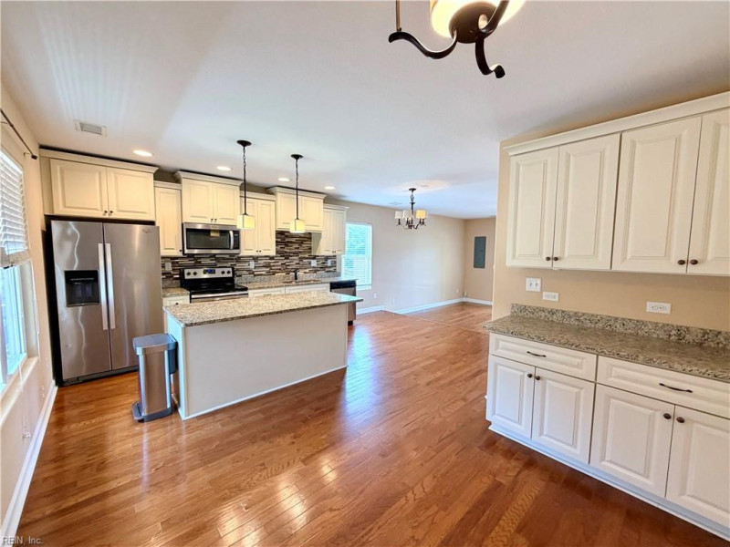 Photo 4 of 50 residential for sale in Portsmouth virginia