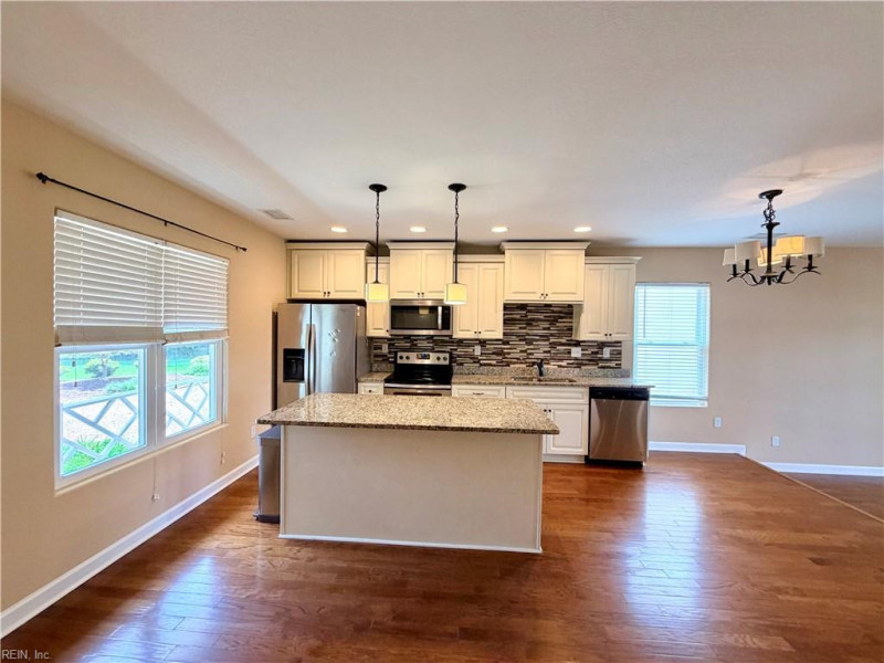 Photo 5 of 50 residential for sale in Portsmouth virginia