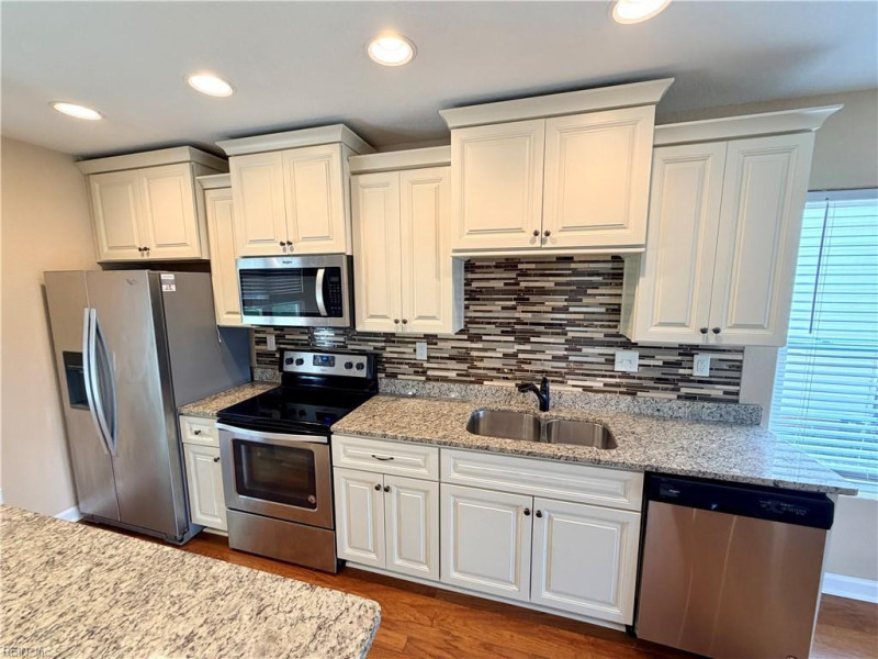 Photo 9 of 50 residential for sale in Portsmouth virginia