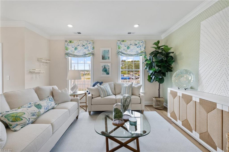 Photo 9 of 29 residential for sale in Chesapeake virginia
