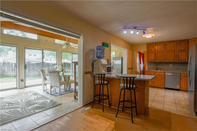 Photo 15 of 40 residential for sale in Virginia Beach virginia