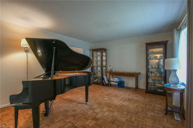 Photo 24 of 40 residential for sale in Virginia Beach virginia