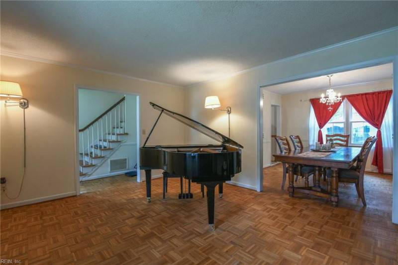 Photo 25 of 40 residential for sale in Virginia Beach virginia