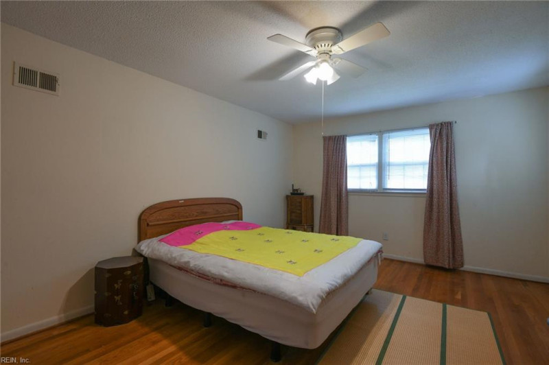 Photo 26 of 40 residential for sale in Virginia Beach virginia