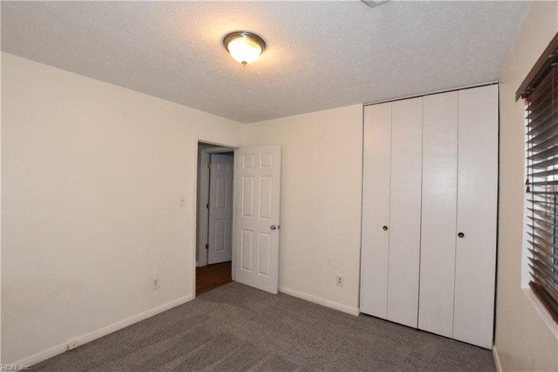 Photo 19 of 33 residential for sale in Hampton virginia