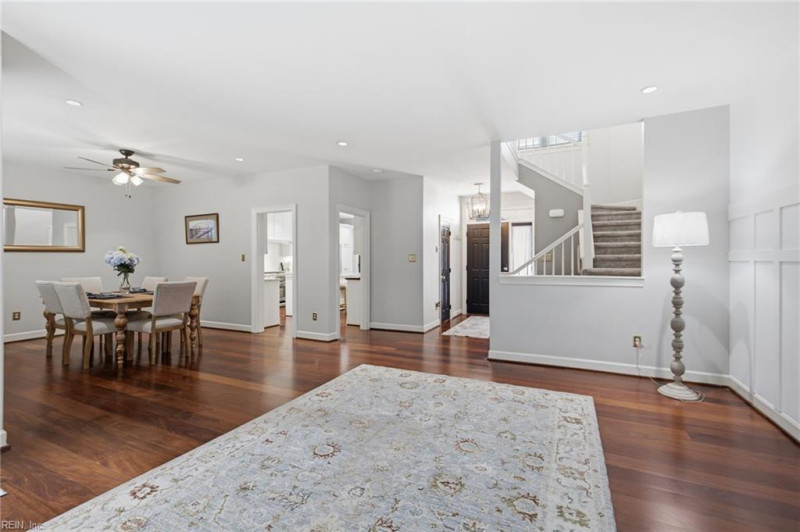 Photo 11 of 46 residential for sale in Virginia Beach virginia