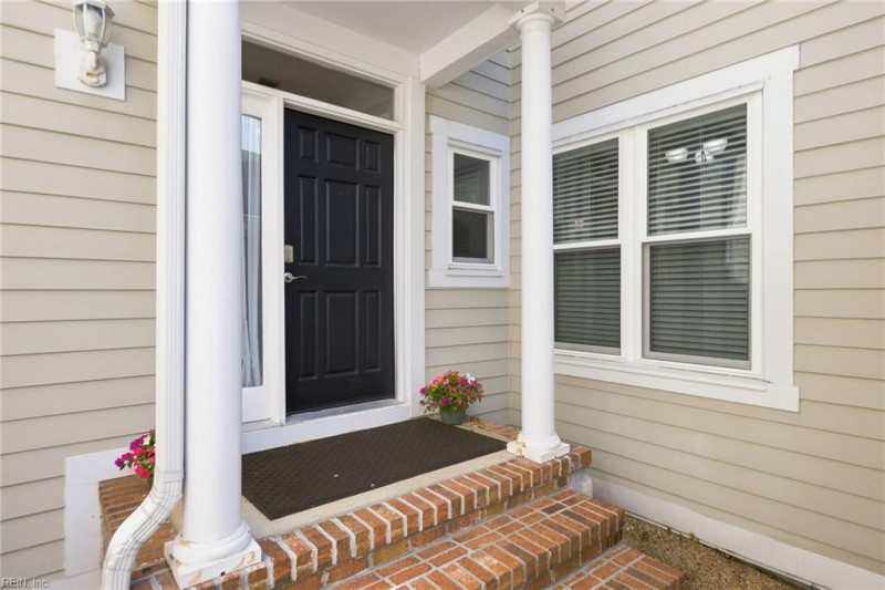 Photo 4 of 46 residential for sale in Virginia Beach virginia