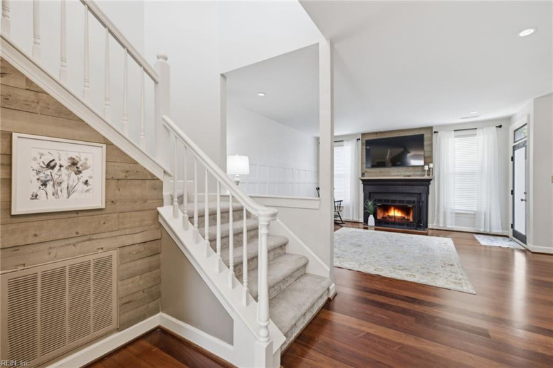 Photo 6 of 46 residential for sale in Virginia Beach virginia