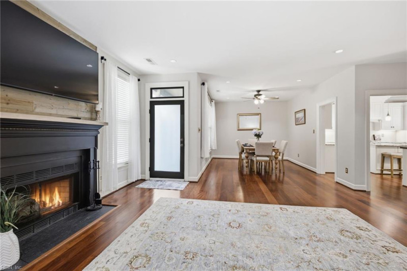 Photo 9 of 46 residential for sale in Virginia Beach virginia