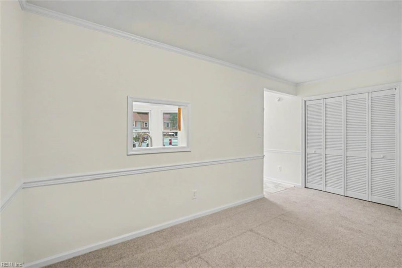 Photo 12 of 36 residential for sale in York County virginia