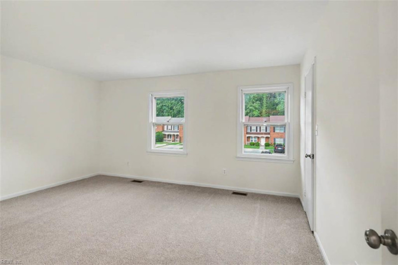 Photo 22 of 36 residential for sale in York County virginia