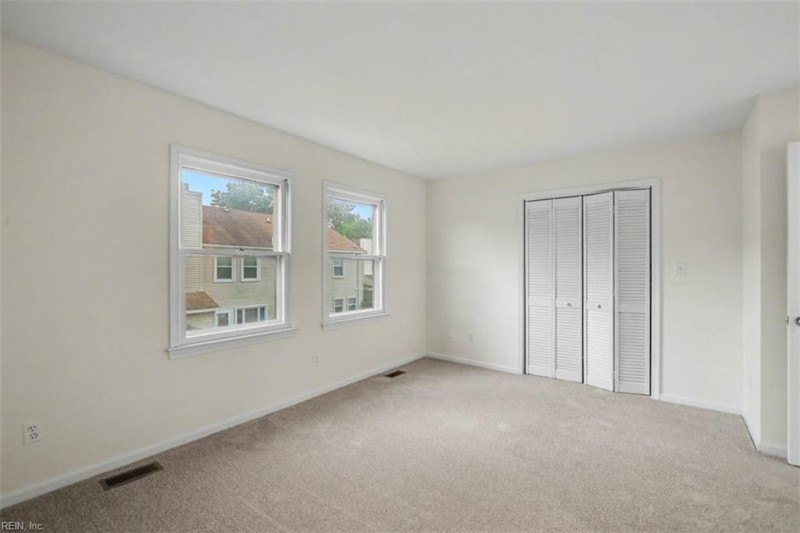 Photo 30 of 36 residential for sale in York County virginia