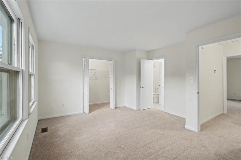 Photo 31 of 36 residential for sale in York County virginia