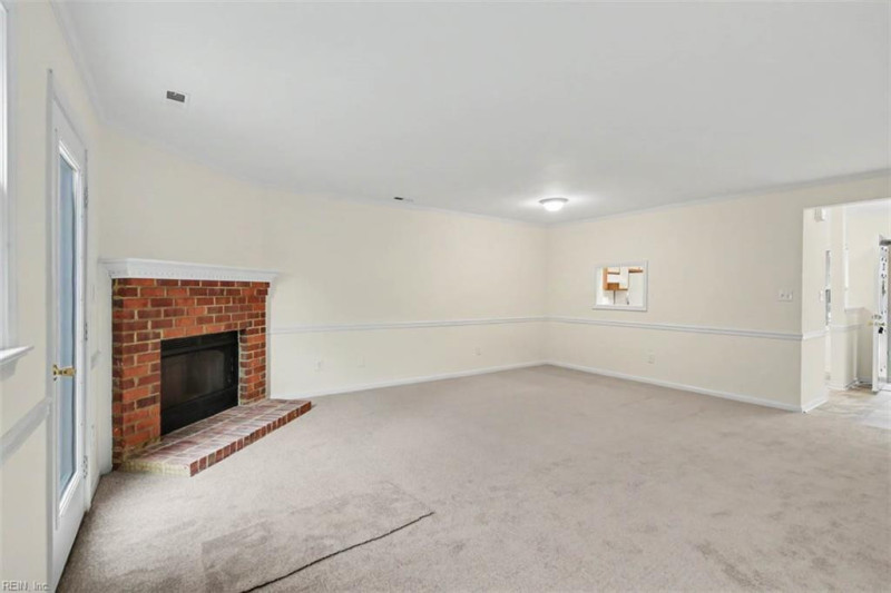 Photo 9 of 36 residential for sale in York County virginia
