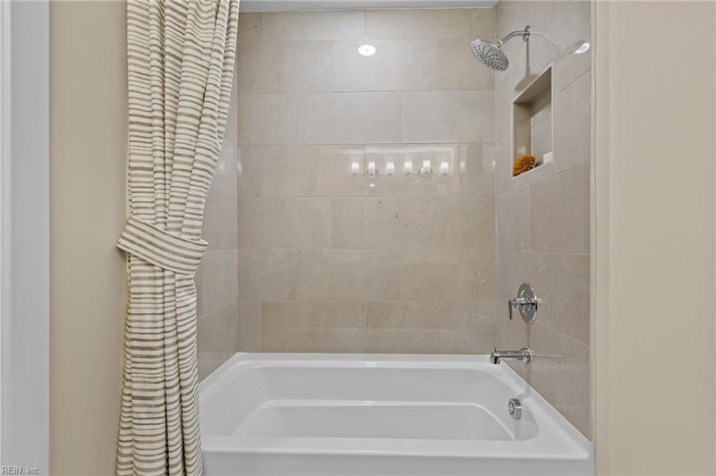 Photo 19 of 41 residential for sale in Suffolk virginia