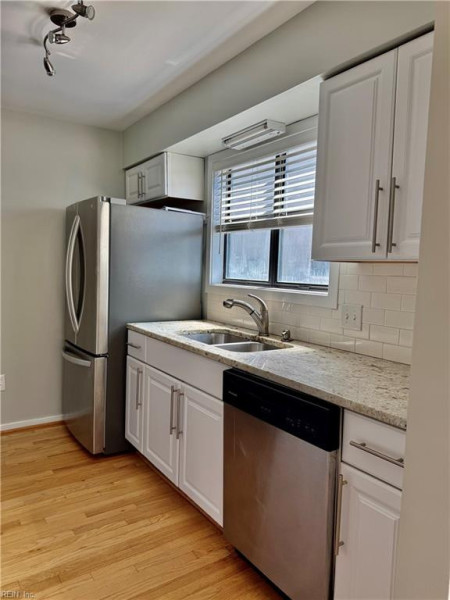 Photo 10 of 36 residential for sale in Virginia Beach virginia
