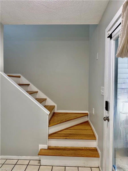 Photo 2 of 36 residential for sale in Virginia Beach virginia