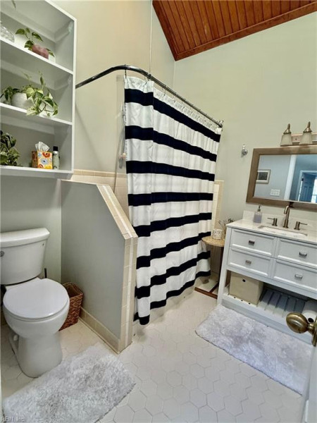 Photo 20 of 36 residential for sale in Virginia Beach virginia