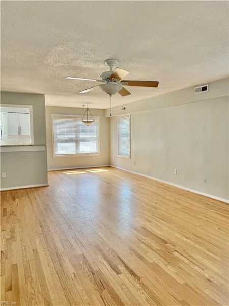Photo 5 of 36 residential for sale in Virginia Beach virginia
