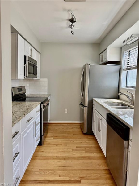 Photo 9 of 36 residential for sale in Virginia Beach virginia