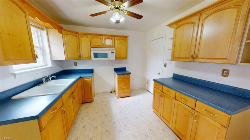 Photo 15 of 45 residential for sale in Norfolk virginia