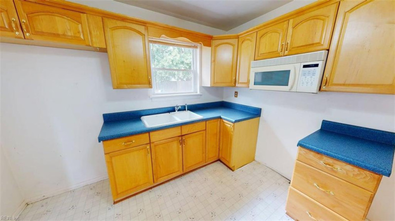 Photo 16 of 45 residential for sale in Norfolk virginia