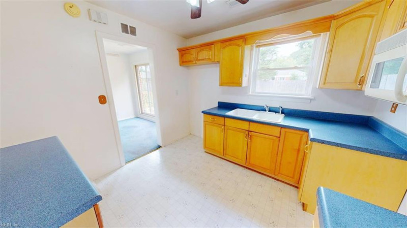 Photo 17 of 45 residential for sale in Norfolk virginia