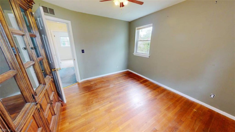 Photo 23 of 45 residential for sale in Norfolk virginia
