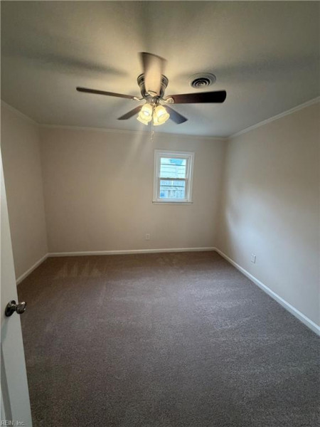 Photo 14 of 15 residential for sale in Chesapeake virginia