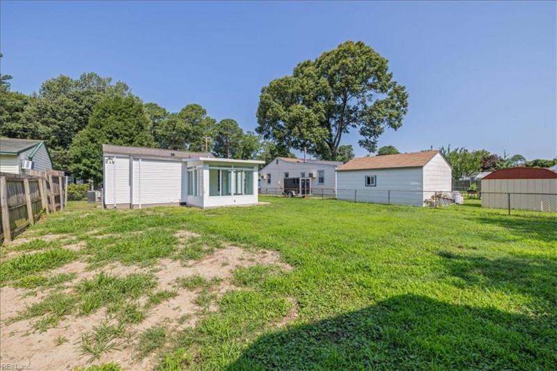 Photo 29 of 30 residential for sale in Chesapeake virginia