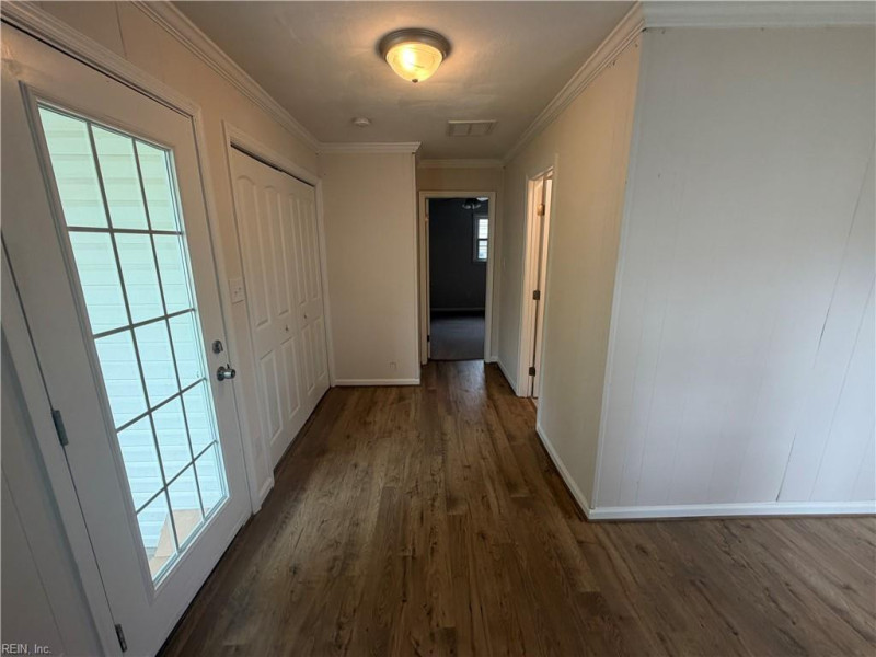 Photo 7 of 15 residential for sale in Chesapeake virginia