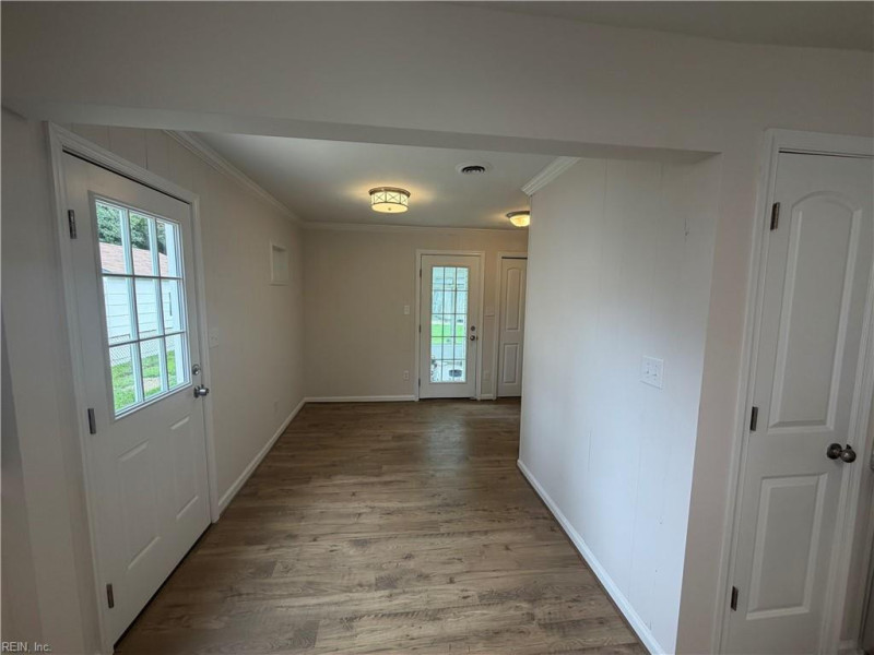 Photo 8 of 15 residential for sale in Chesapeake virginia