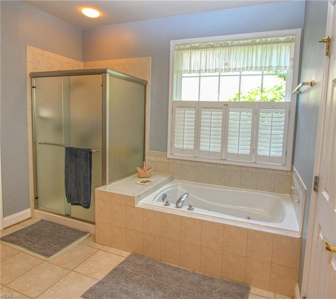 Photo 13 of 28 residential for sale in James City County virginia