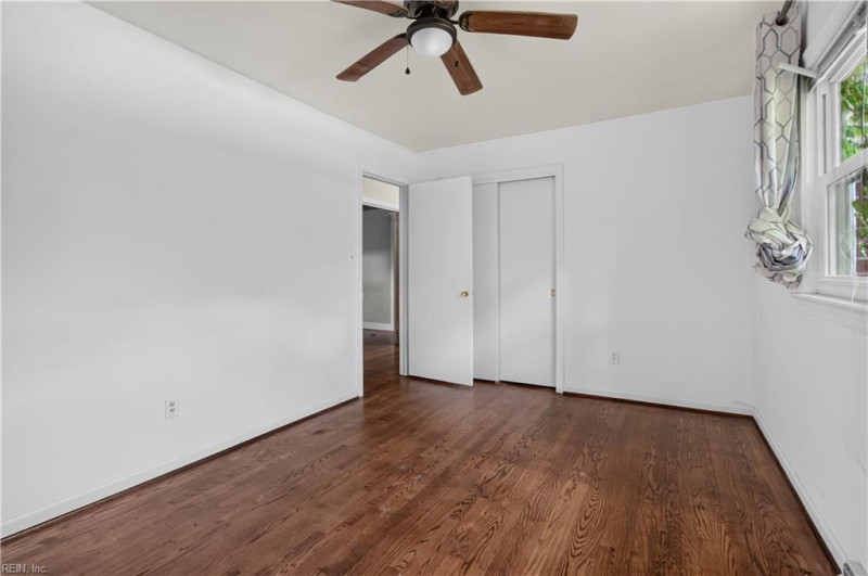 Photo 20 of 32 residential for sale in Hampton virginia