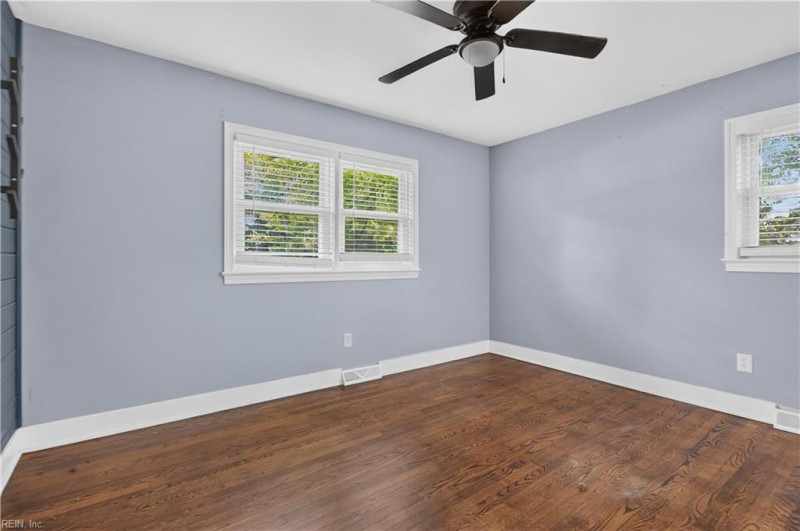 Photo 22 of 32 residential for sale in Hampton virginia