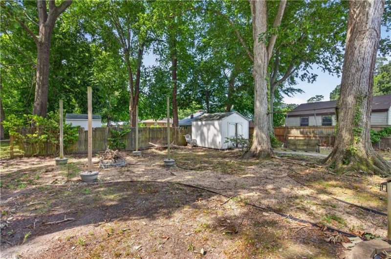 Photo 27 of 32 residential for sale in Hampton virginia