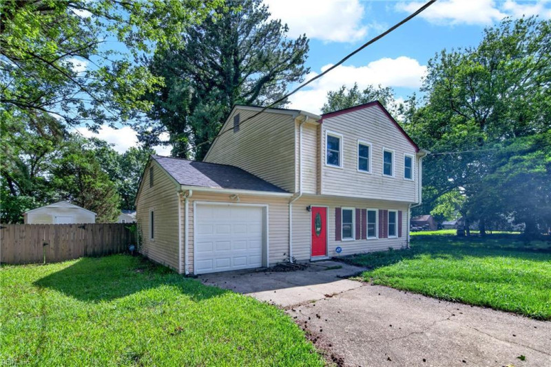 Photo 1 of 32 residential for sale in Hampton virginia