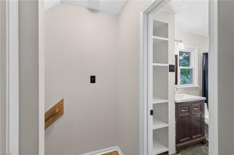 Photo 19 of 32 residential for sale in Hampton virginia