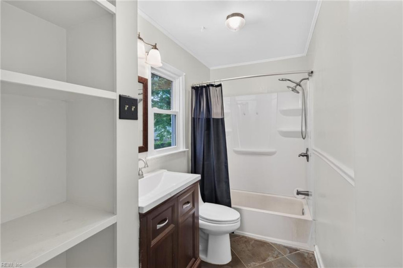 Photo 20 of 32 residential for sale in Hampton virginia