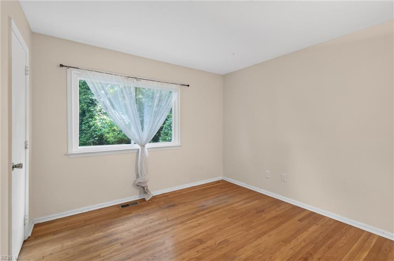 Photo 22 of 32 residential for sale in Hampton virginia