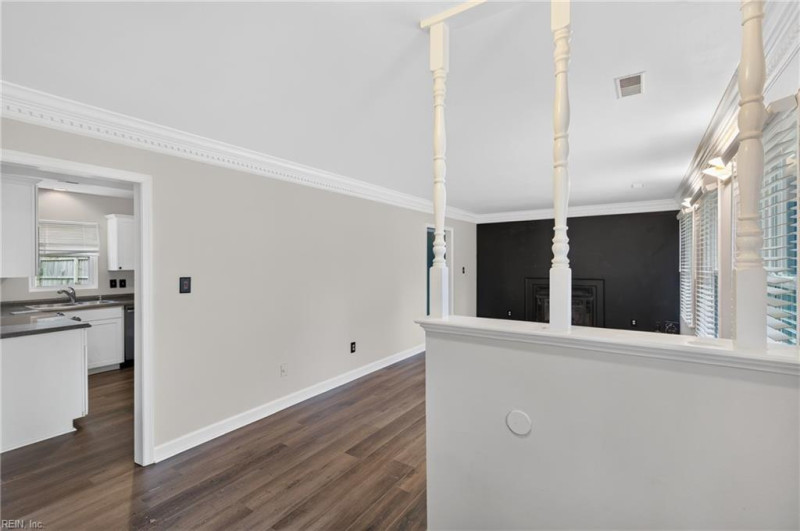 Photo 5 of 32 residential for sale in Hampton virginia