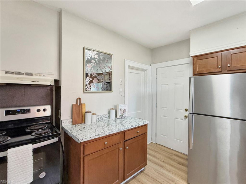 Photo 11 of 25 residential for sale in Norfolk virginia