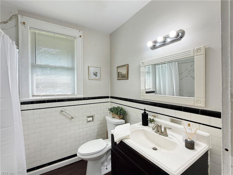 Photo 19 of 25 residential for sale in Norfolk virginia